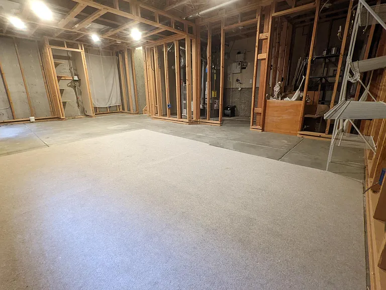 11345 Haswell Dr — Photo 32
