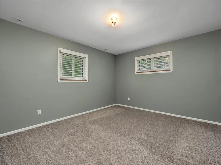 4790 Belzair Dr — Photo 19