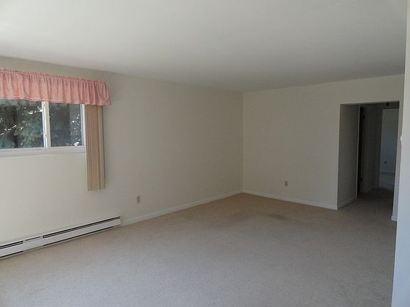 4th image of 222 Madison St Unit 203