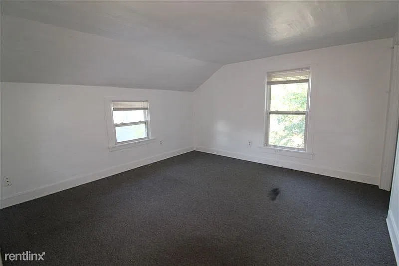 809 S. Division - 1 — Photo 2