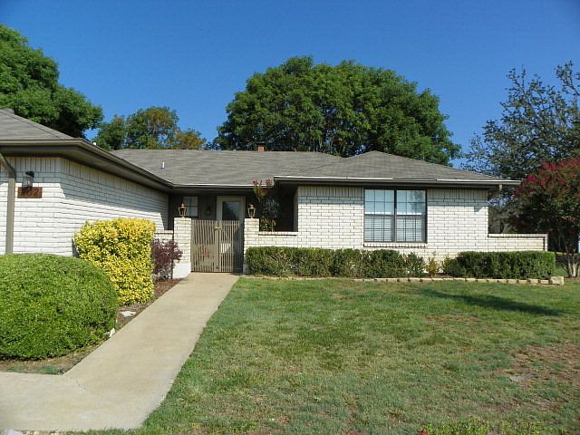 1st image of 202 Skyview Dr