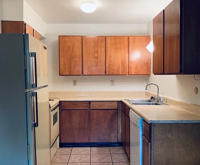 1601 Edora Ct #4 — Photo 5