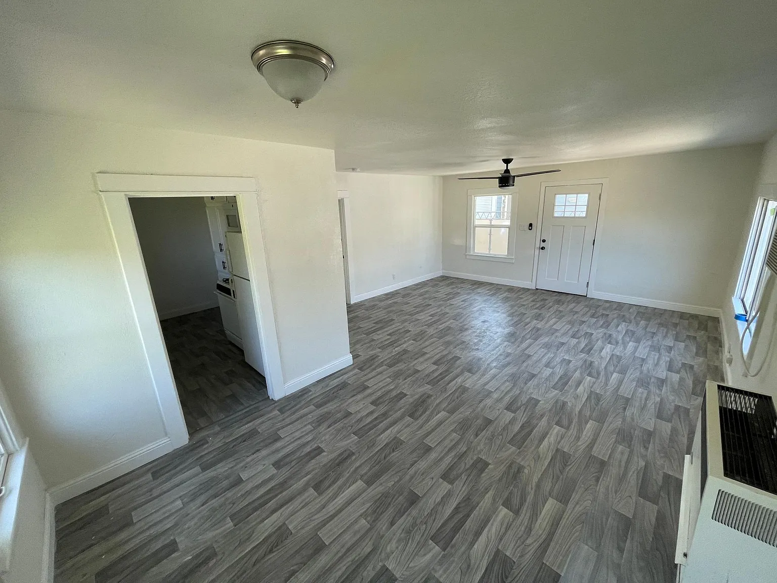 1 bed, 700 sqft, $1,400 — Photo 4