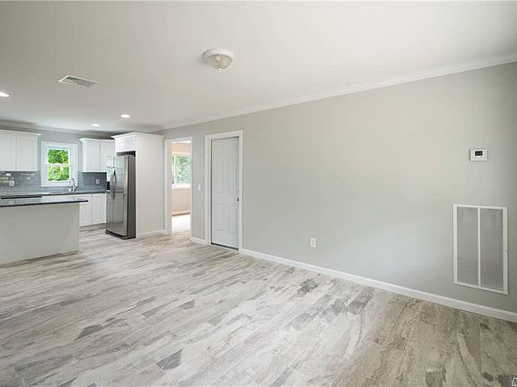 4th image of 347 Avenue A