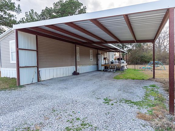 4th image of 15 Carl Giles Rd