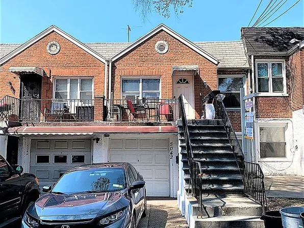 50-42 39th Pl, Sunnyside, NY 11104