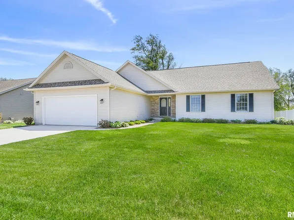 260 Blue Springs Dr, Sherman, IL 62684