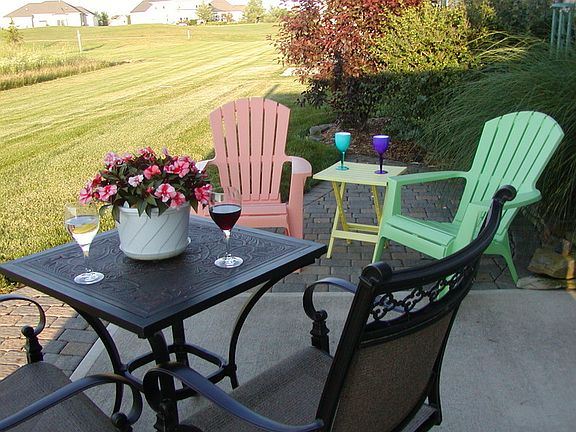 Custom Patio - Great for Entertaining