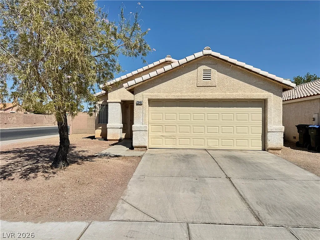 3 bed, 2.0 bath, 1148 sqft, $1,650 — Photo 1