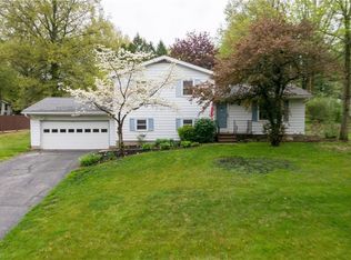 327 Silver Ridge Dr, Akron, OH 44321