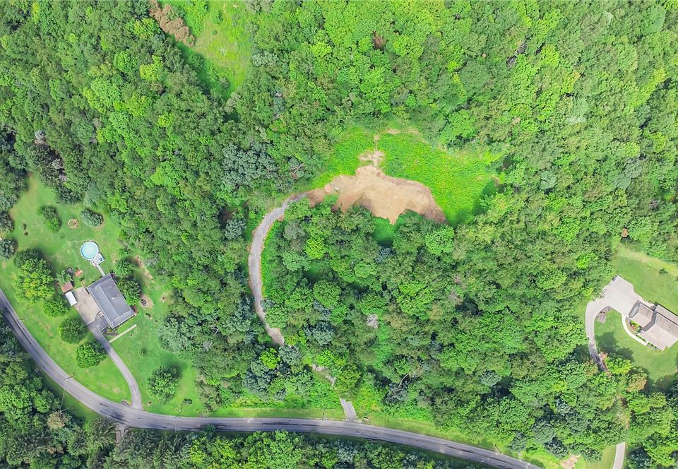 1st image of Bauer Rd