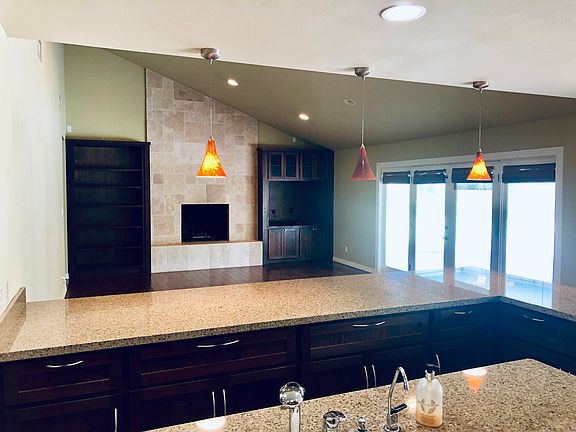 4th image of 1519 Iris Ave