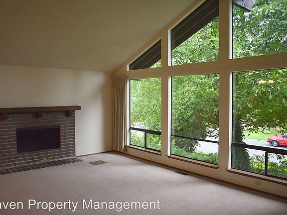 5th image of 8415 SE 36th St