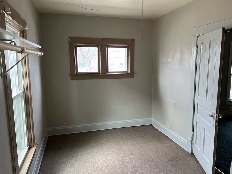 2nd image of 2528 S 11th St #3