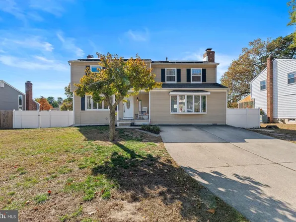 5 Doe Dr, Blackwood, NJ 08012