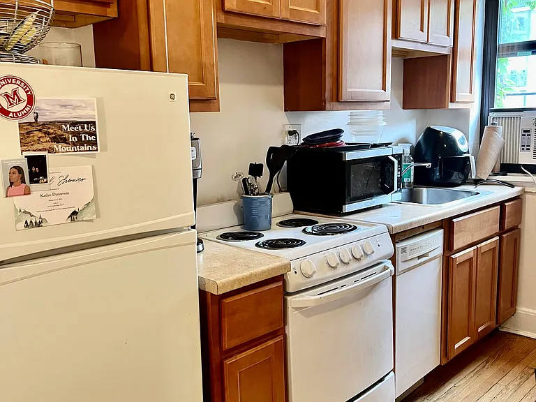 1353 N State Pkwy #5C — Photo 3