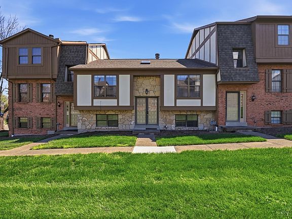 2nd image of 2 Fairgreen Cir