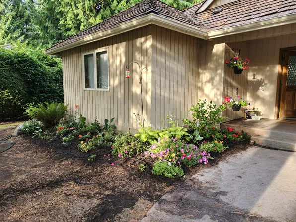 8834 Goldeneye Ln, Blaine, WA 98230