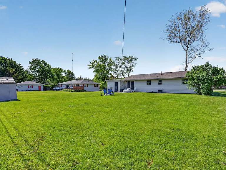 2091 W State Route 102 — Photo 36