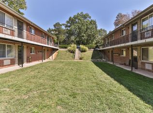 467 S Holmes Ave APT E, Kirkwood, MO 63122