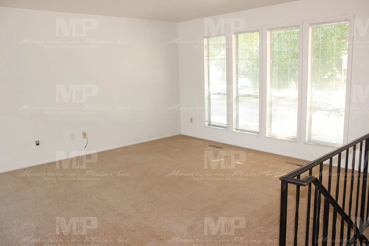 Building Photo - 1205 Fuqua Dr