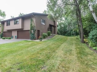2580 Sumac Rdg, White Bear Lake, MN 55110