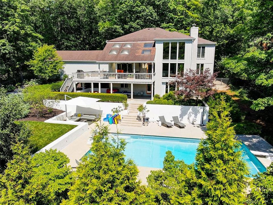 1st image of 505 Walnut Springs Dr