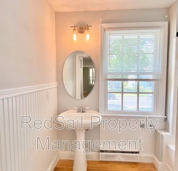 70 Main St — Photo 17