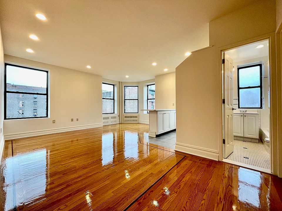 1st image of 272 Bleecker St APT 52