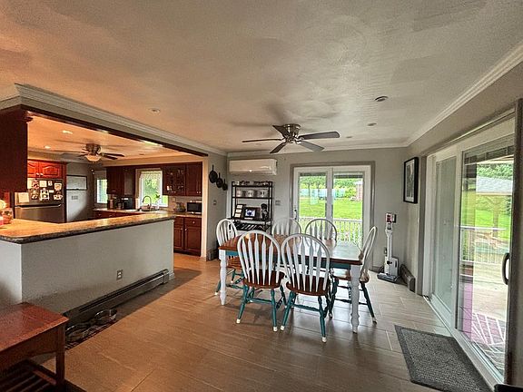 4th image of 2833 Newtown Hill Rd