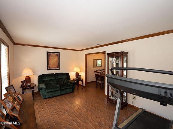 4th image of 35 Esopus Dr