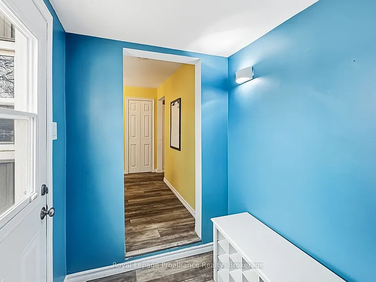 91 Lywood St — Photo 5