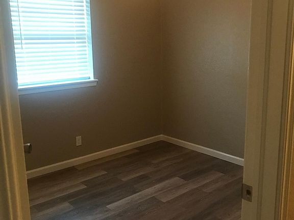 4th image of 1066 Hughes Ave