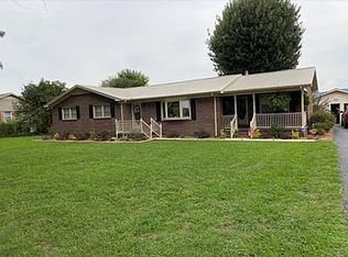 1501 Maxwell Rd, Belvidere, TN 37306