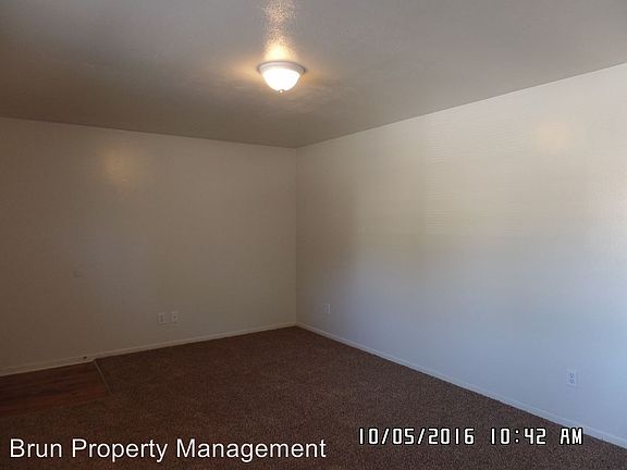 4th image of 5507 Fountain Dr APT 12