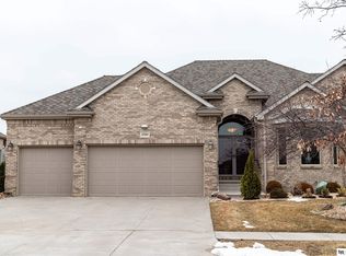 2324 Rokeby Rd, Lincoln, NE 68512