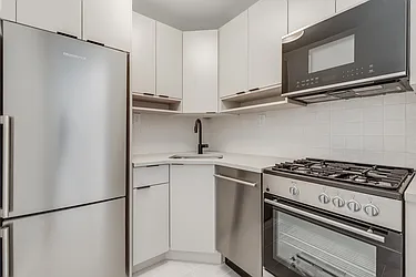 Rented by Five Town Global Realty