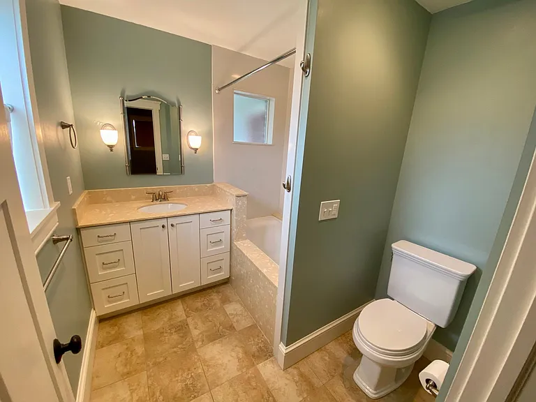 2916 E Oakridge Dr — Photo 10