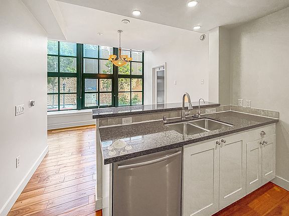 4th image of 700 W E St Unit 108