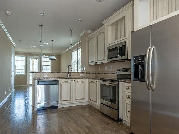 3rd image of 6975 Overseas Hwy APT 07