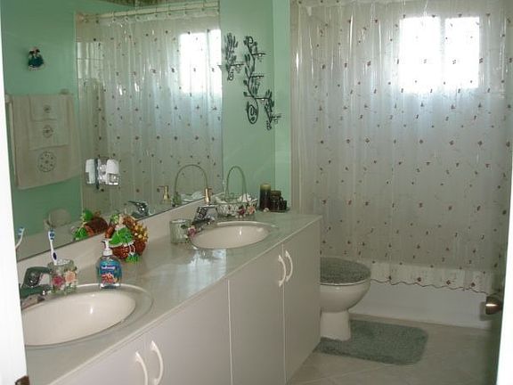 2nd Bathroom