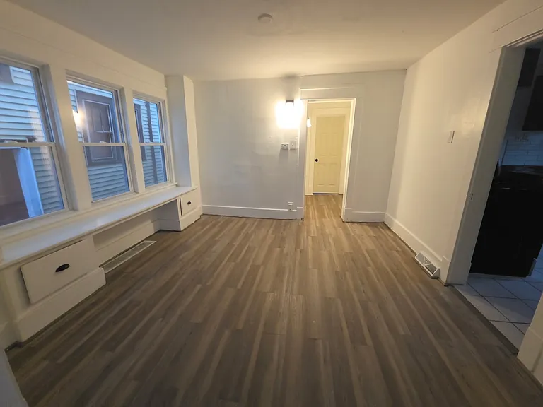 468 Kensington Ave #1 — Photo 7
