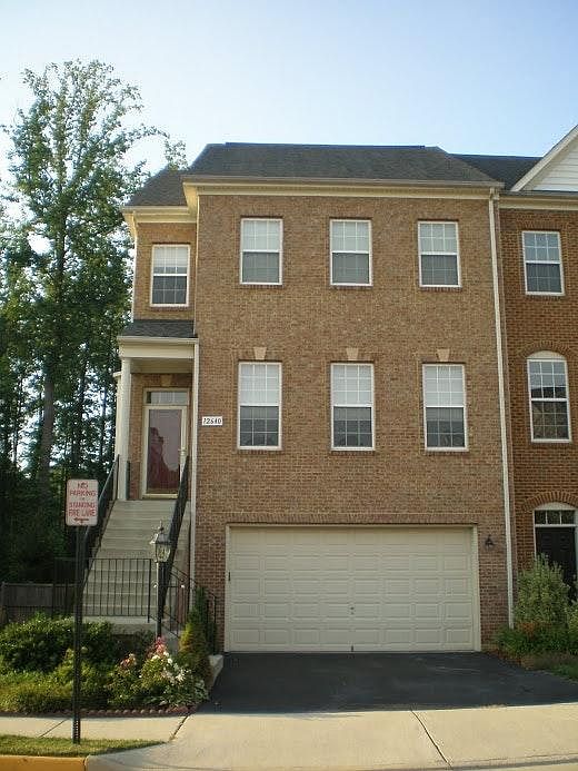 Beautiful End Unit home with 2 car attached garage