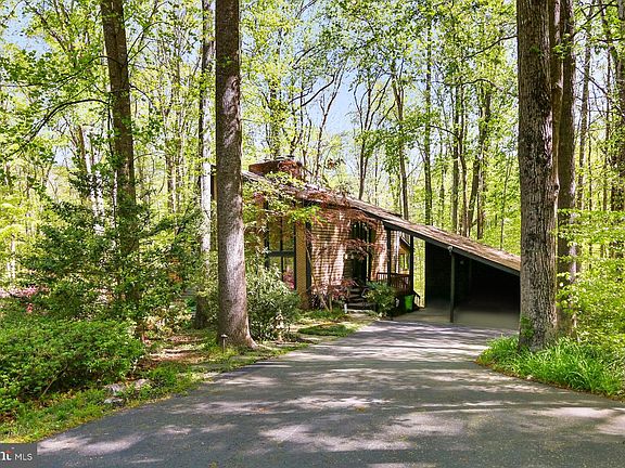 3rd image of 12211 Quinque Ln