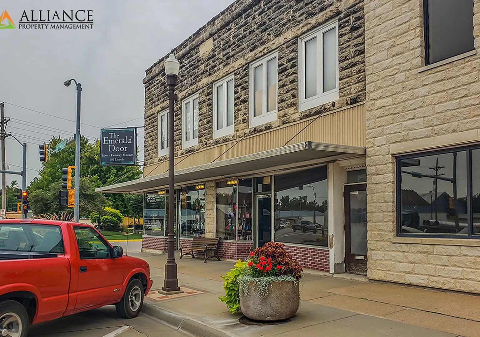 Lincoln Ave. 401 — Photo 1