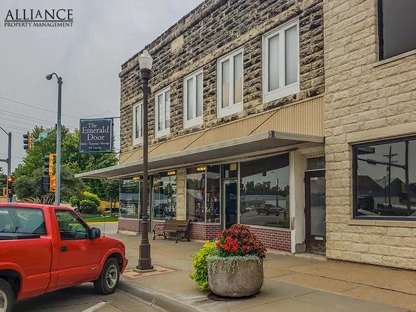 401 Lincoln Ave, Wamego, KS 66547