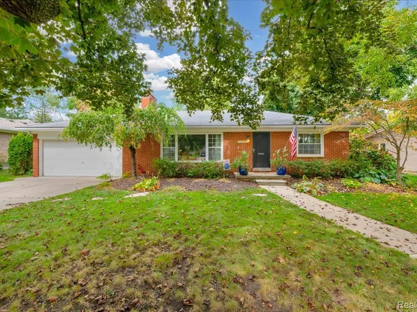 16950 Kinross Ave, Beverly Hills, MI 48025