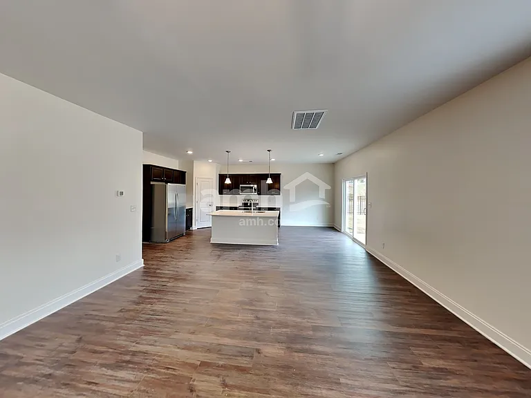2128 Williamshire Ln — Photo 4
