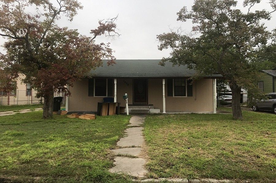 1st image of 3428 Bluebonnet Dr