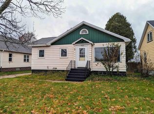 1403 N 2nd St, Ishpeming, MI 49849